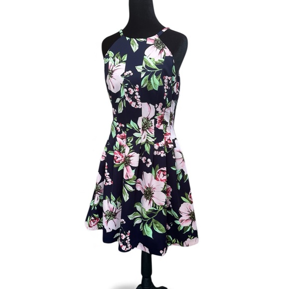 Vince Camuto Floral Fit & Flare Dress Size 8 – Navy Pink Flower Print, A-Line, - Picture 4 of 9